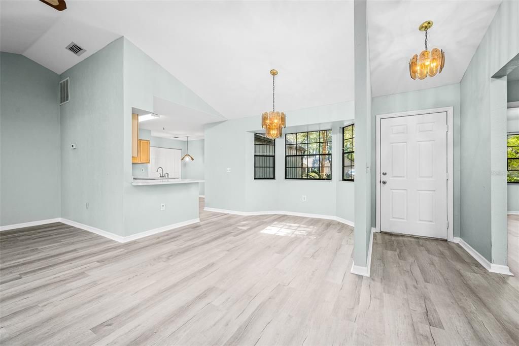 Active With Contract: $275,000 (3 beds, 2 baths, 1340 Square Feet)