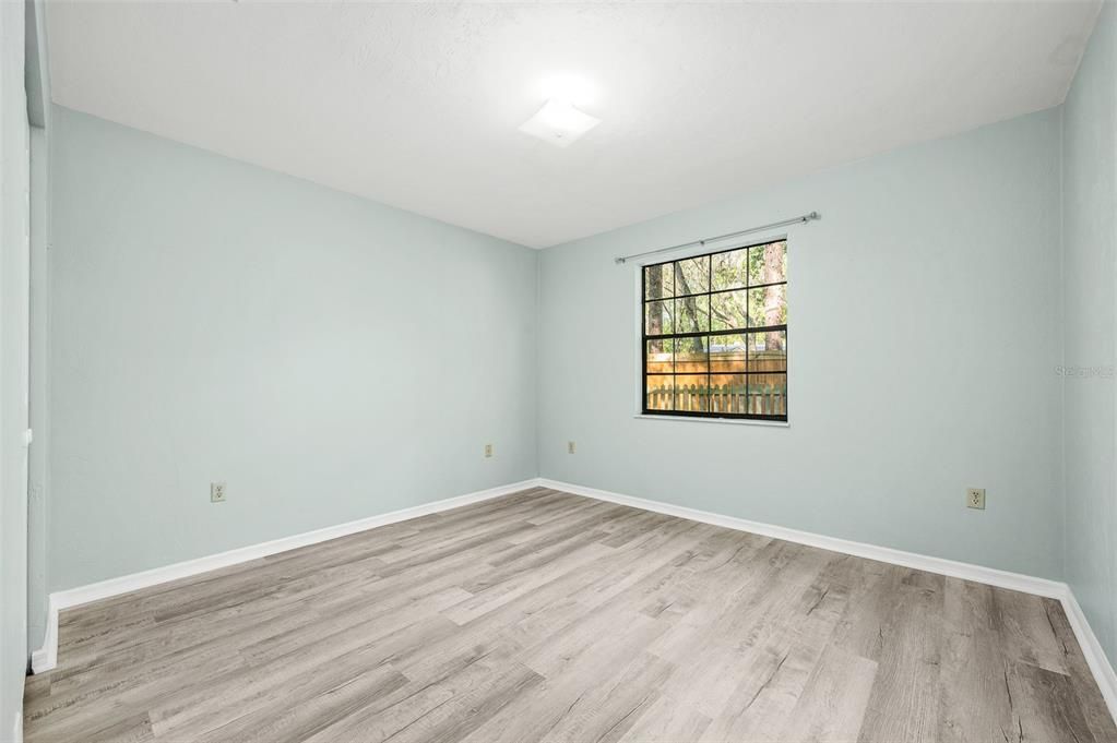 Active With Contract: $275,000 (3 beds, 2 baths, 1340 Square Feet)