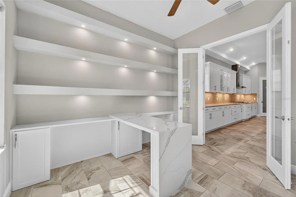 En Venta: $995,000 (4 camas, 3 baños, 2680 Pies cuadrados)