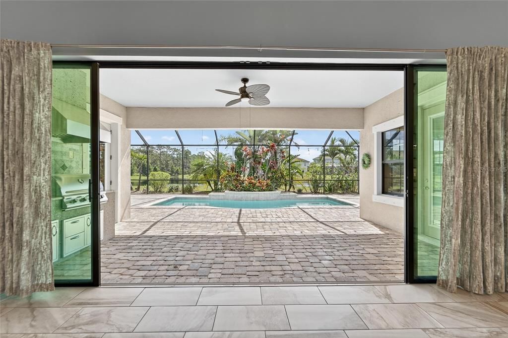 En Venta: $995,000 (4 camas, 3 baños, 2680 Pies cuadrados)