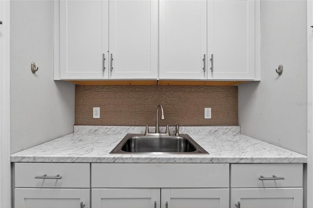 En Venta: $995,000 (4 camas, 3 baños, 2680 Pies cuadrados)