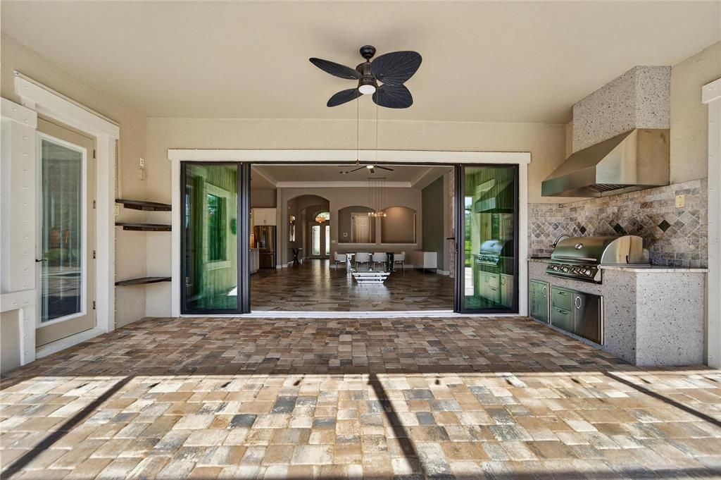 En Venta: $995,000 (4 camas, 3 baños, 2680 Pies cuadrados)