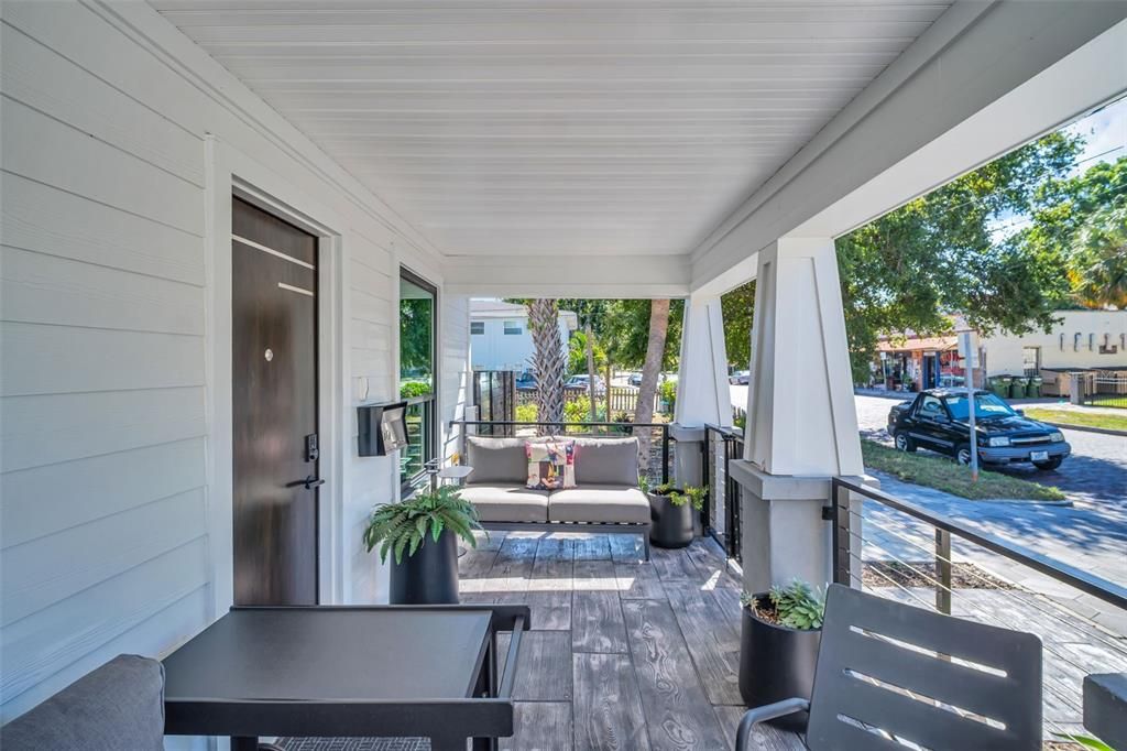 合同活跃: $749,000 (2 贝兹, 2 浴室, 982 平方英尺)