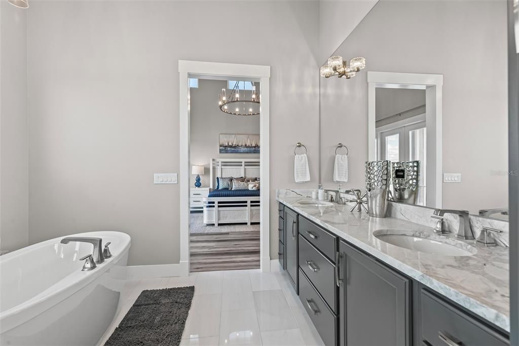 For Sale: $1,749,000 (4 beds, 4 baths, 4487 Square Feet)