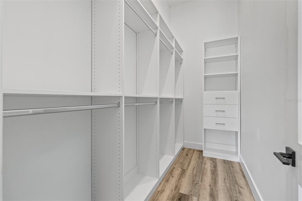 For Sale: $1,749,000 (4 beds, 4 baths, 4487 Square Feet)