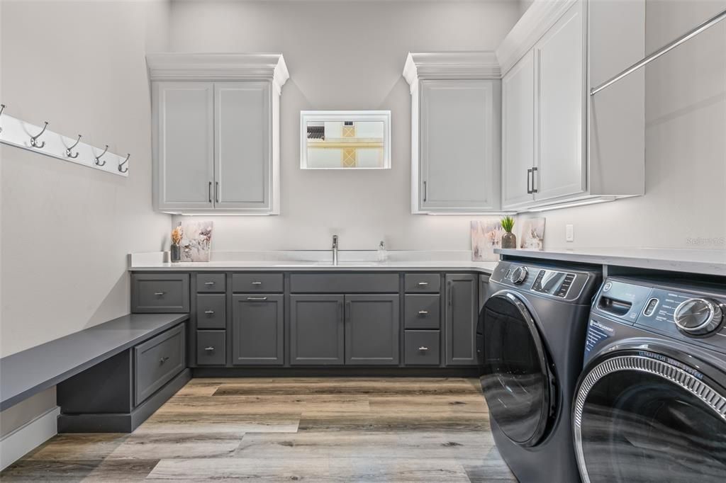 For Sale: $1,749,000 (4 beds, 4 baths, 4487 Square Feet)