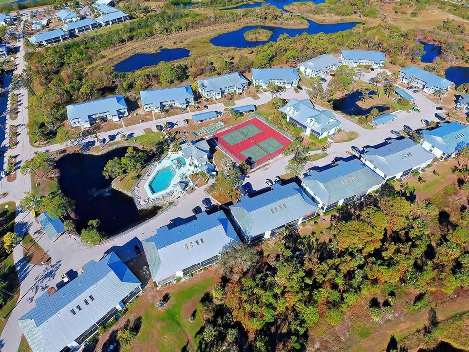 For Sale: $127,900 (2 beds, 2 baths, 1092 Square Feet)