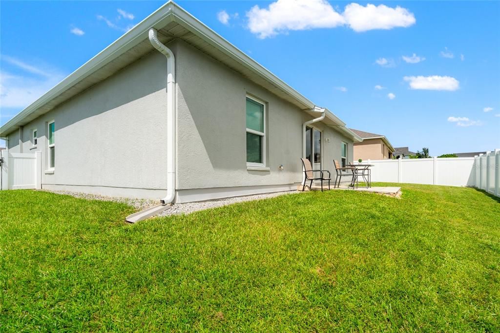 Active With Contract: $300,000 (4 beds, 2 baths, 1564 Square Feet)