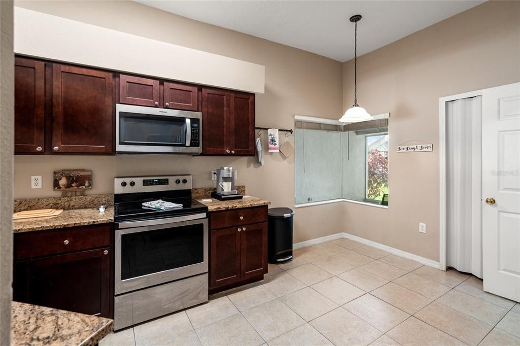 Active With Contract: $300,000 (4 beds, 2 baths, 1564 Square Feet)