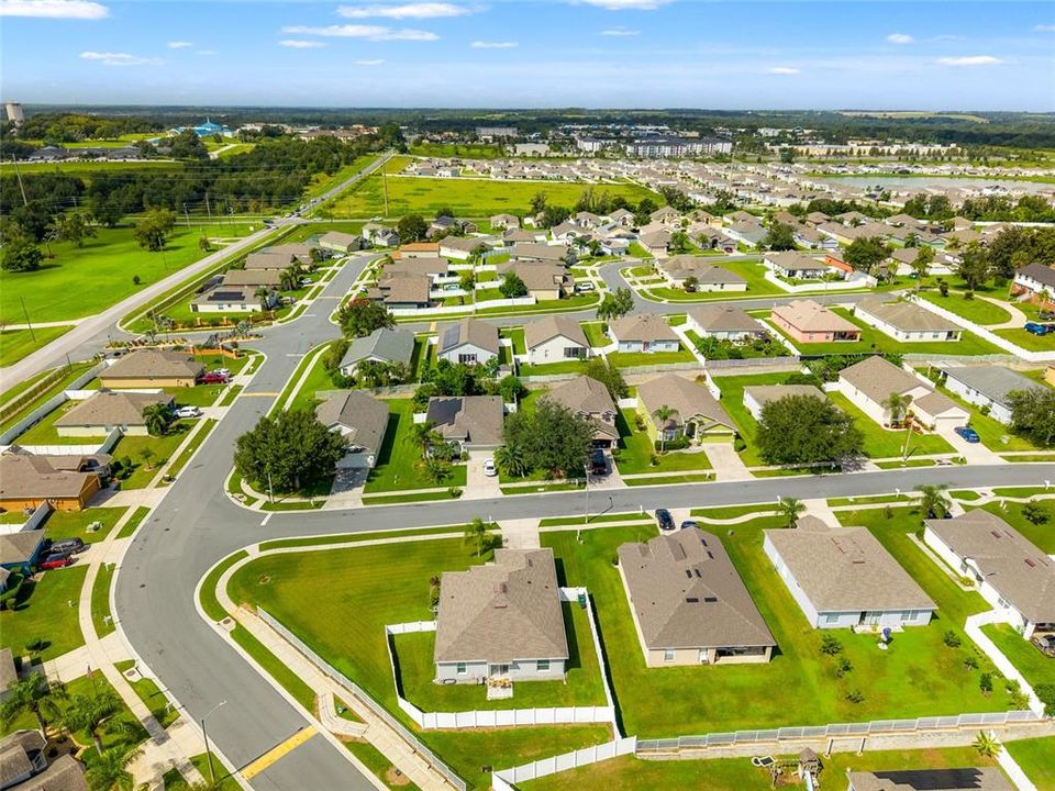 Active With Contract: $300,000 (4 beds, 2 baths, 1564 Square Feet)