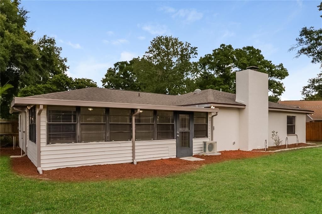 For Rent: $2,190 (3 beds, 2 baths, 1590 Square Feet)