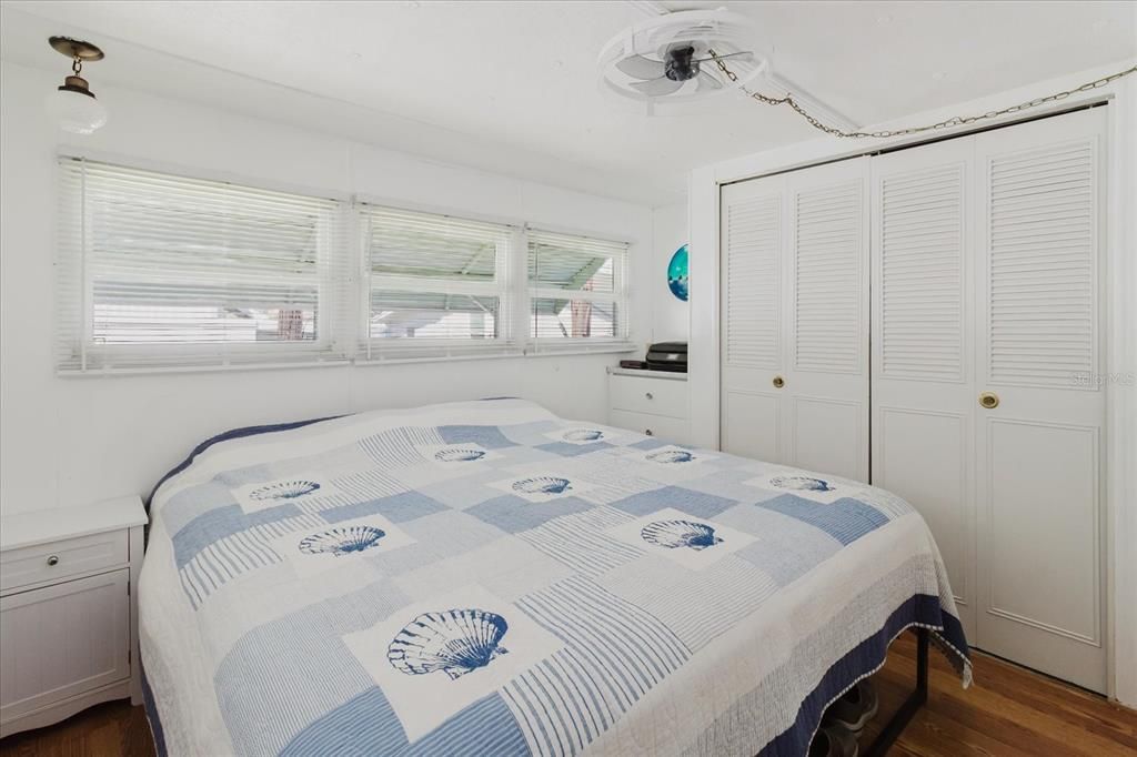 待售: $100,000 (2 贝兹, 1 浴室, 636 平方英尺)