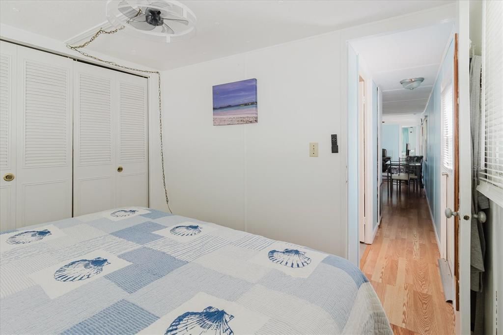 待售: $100,000 (2 贝兹, 1 浴室, 636 平方英尺)