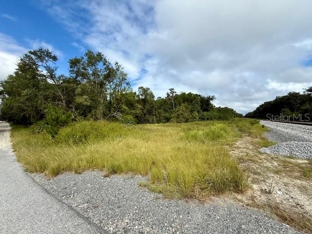 На продажу: $65,000 (1.66 acres)