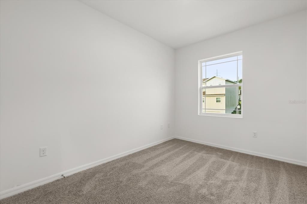 For Sale: $379,000 (3 beds, 2 baths, 1692 Square Feet)