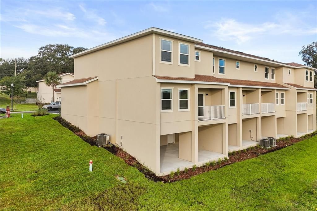 For Sale: $379,000 (3 beds, 2 baths, 1692 Square Feet)