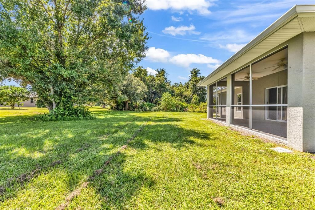 合同活跃: $300,000 (3 贝兹, 2 浴室, 1920 平方英尺)