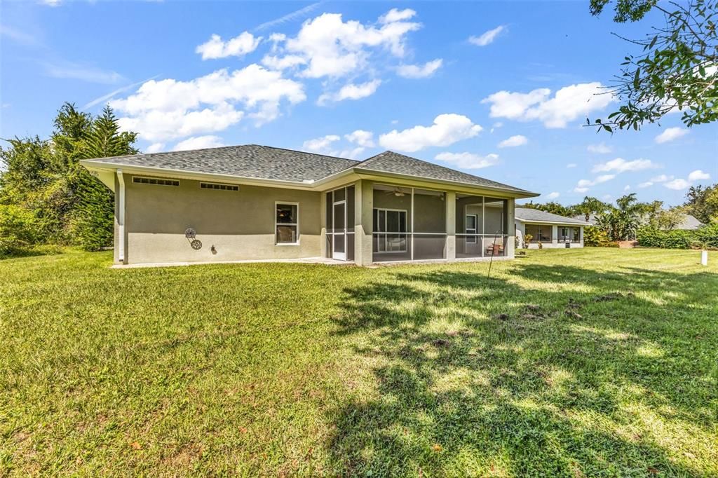 合同活跃: $300,000 (3 贝兹, 2 浴室, 1920 平方英尺)