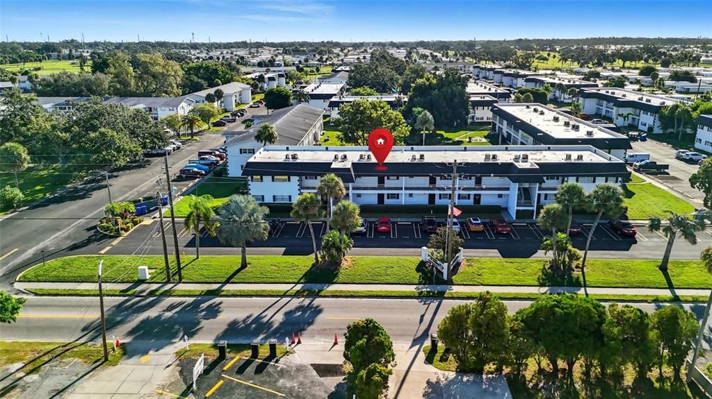 合同活跃: $64,900 (1 贝兹, 1 浴室, 725 平方英尺)