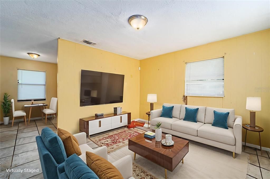 待售: $169,999 (2 贝兹, 1 浴室, 864 平方英尺)