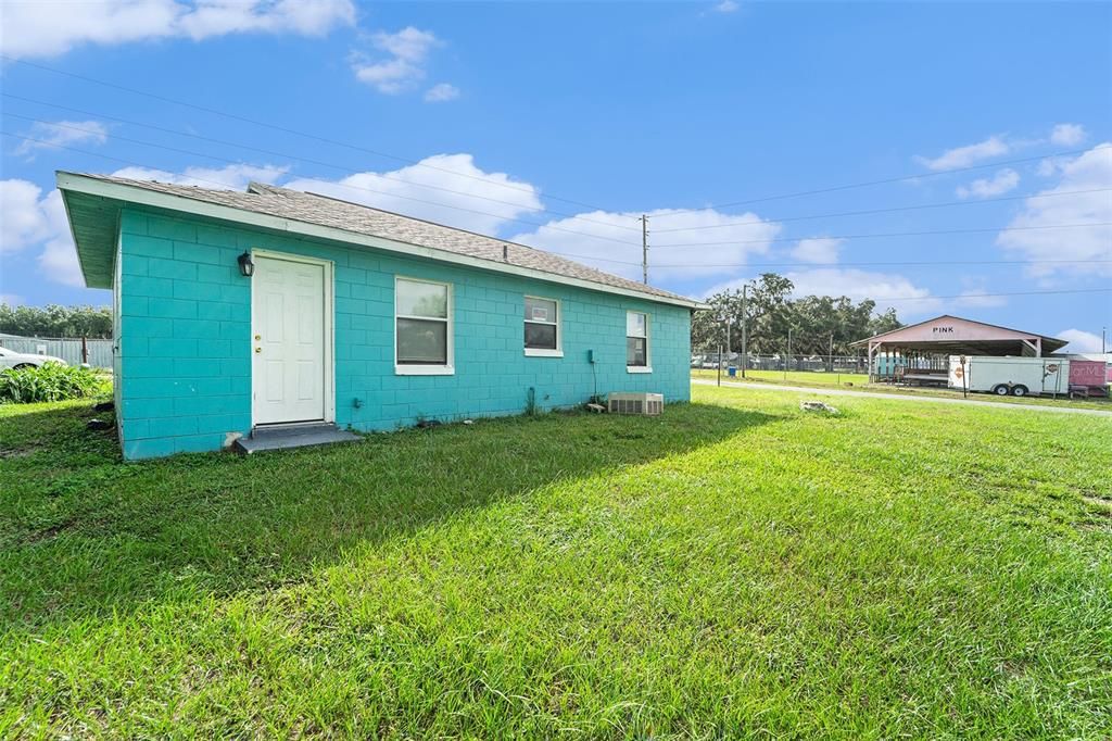 待售: $169,999 (2 贝兹, 1 浴室, 864 平方英尺)