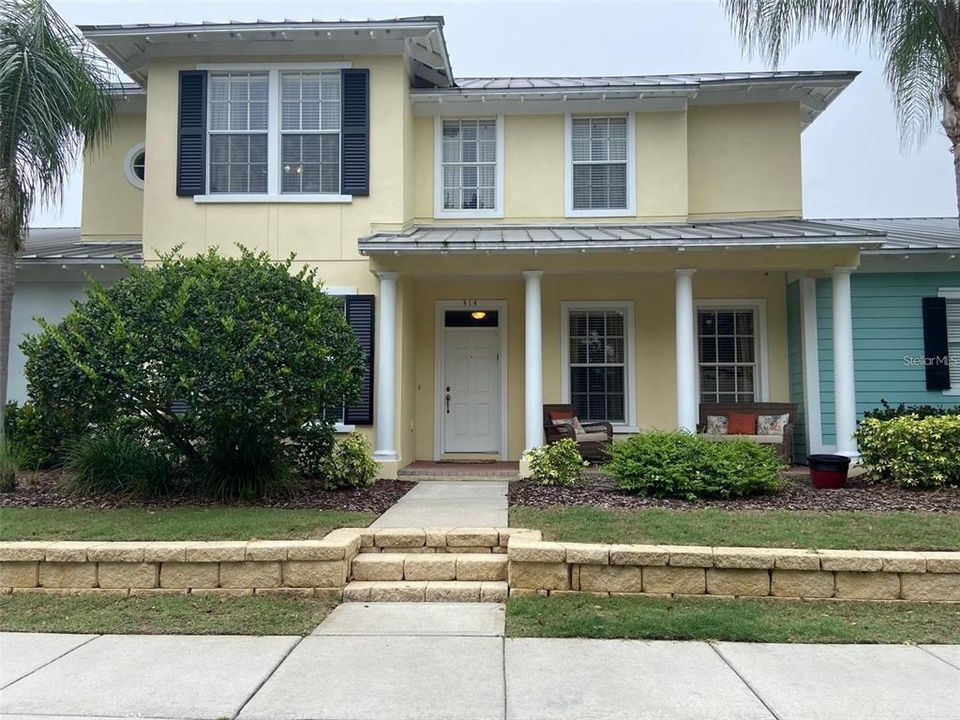 For Rent: $3,200 (4 beds, 2 baths, 2623 Square Feet)