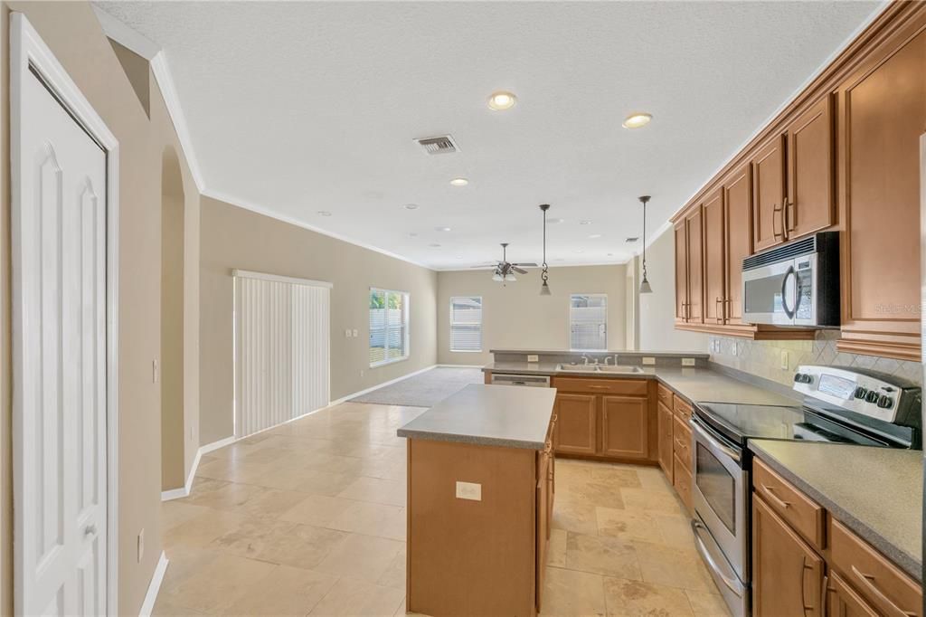 For Sale: $399,000 (4 beds, 3 baths, 2210 Square Feet)