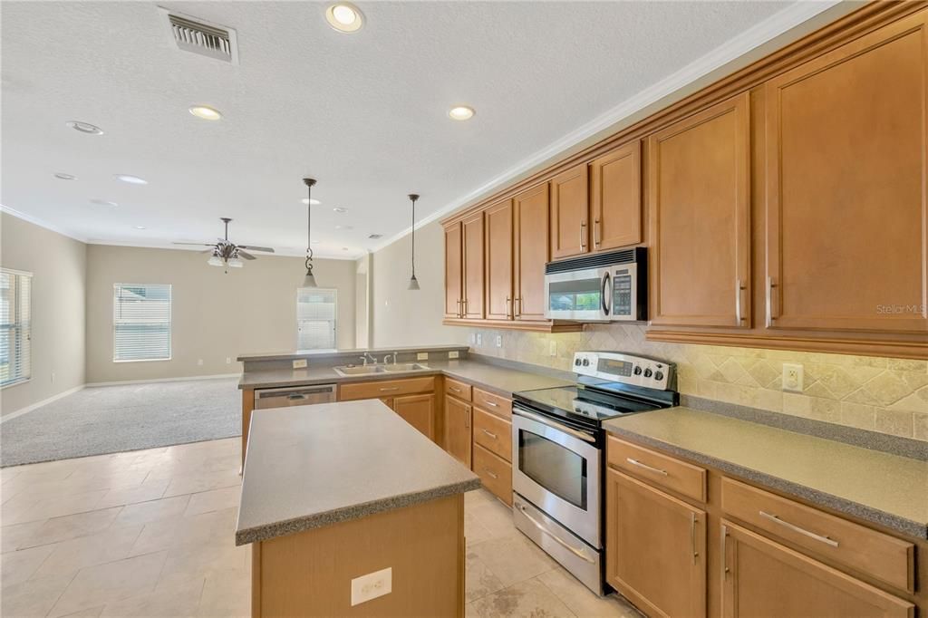 For Sale: $399,000 (4 beds, 3 baths, 2210 Square Feet)