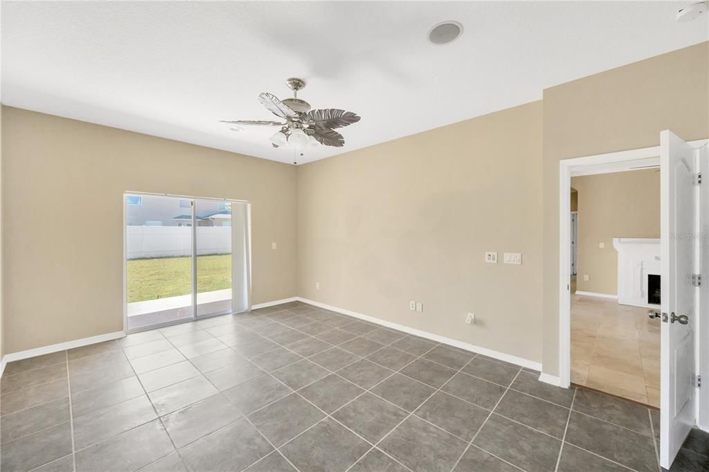 For Sale: $399,000 (4 beds, 3 baths, 2210 Square Feet)