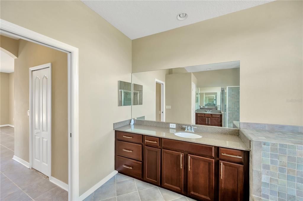 For Sale: $399,000 (4 beds, 3 baths, 2210 Square Feet)