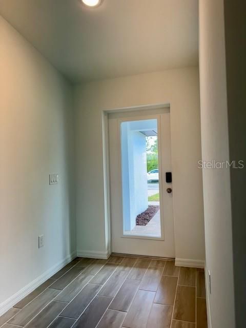 合同活跃: $304,500 (3 贝兹, 2 浴室, 1469 平方英尺)