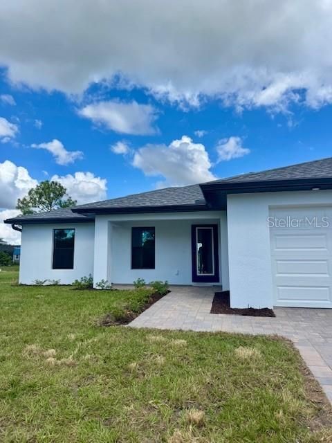 合同活跃: $304,500 (3 贝兹, 2 浴室, 1469 平方英尺)