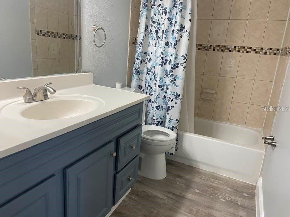 Active With Contract: $125,000 (1 beds, 1 baths, 670 Square Feet)