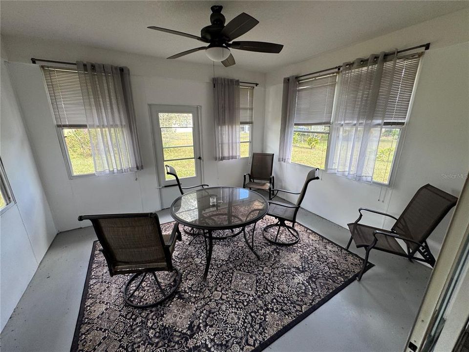 For Rent: $2,000 (3 beds, 2 baths, 1495 Square Feet)