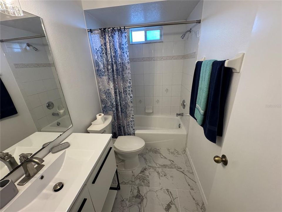 For Rent: $2,000 (3 beds, 2 baths, 1495 Square Feet)