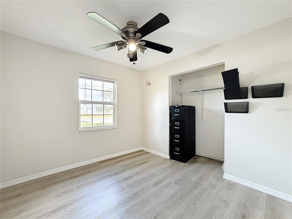 待售: $325,000 (3 贝兹, 1 浴室, 1125 平方英尺)