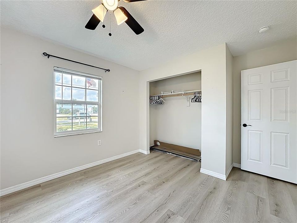 待售: $325,000 (3 贝兹, 1 浴室, 1125 平方英尺)