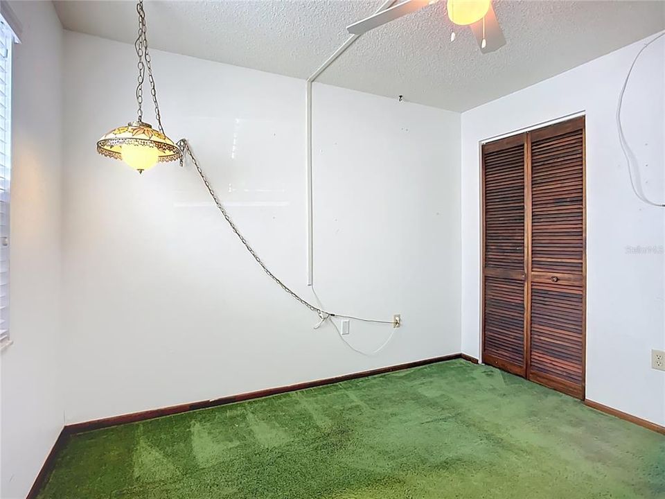 Active With Contract: $231,500 (3 beds, 2 baths, 1144 Square Feet)