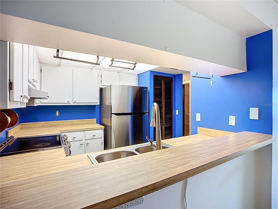 Active With Contract: $231,500 (3 beds, 2 baths, 1144 Square Feet)