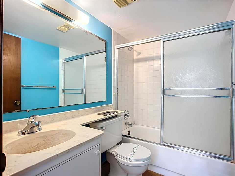 Active With Contract: $231,500 (3 beds, 2 baths, 1144 Square Feet)