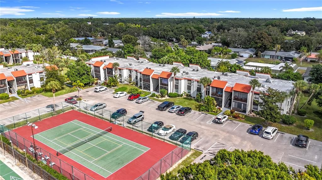 Active With Contract: $231,500 (3 beds, 2 baths, 1144 Square Feet)