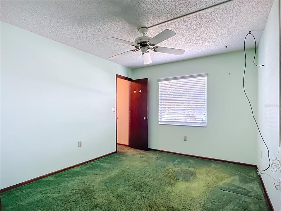 Active With Contract: $231,500 (3 beds, 2 baths, 1144 Square Feet)