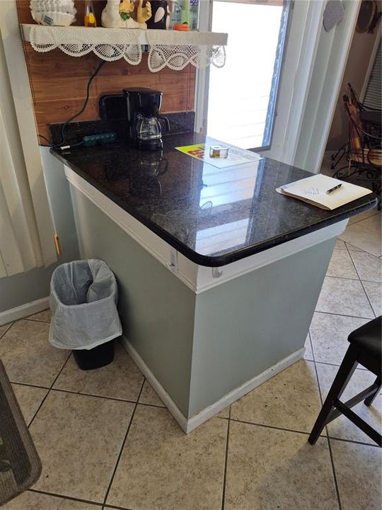 待售: $129,000 (0 贝兹, 1 浴室, 491 平方英尺)