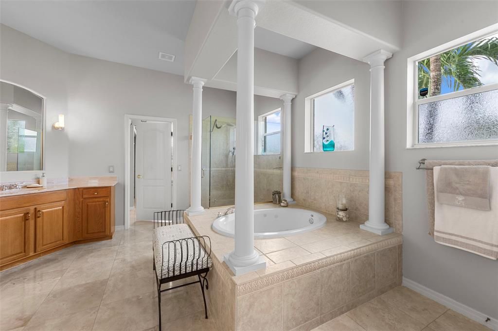 For Sale: $579,900 (3 beds, 2 baths, 2337 Square Feet)