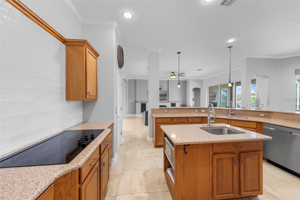 For Sale: $579,900 (3 beds, 2 baths, 2337 Square Feet)