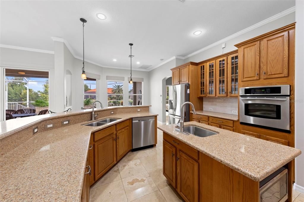 For Sale: $579,900 (3 beds, 2 baths, 2337 Square Feet)