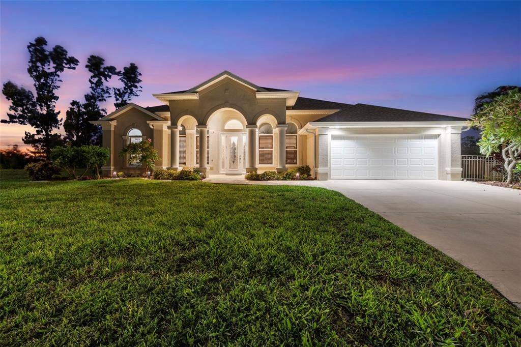 For Sale: $579,900 (3 beds, 2 baths, 2337 Square Feet)