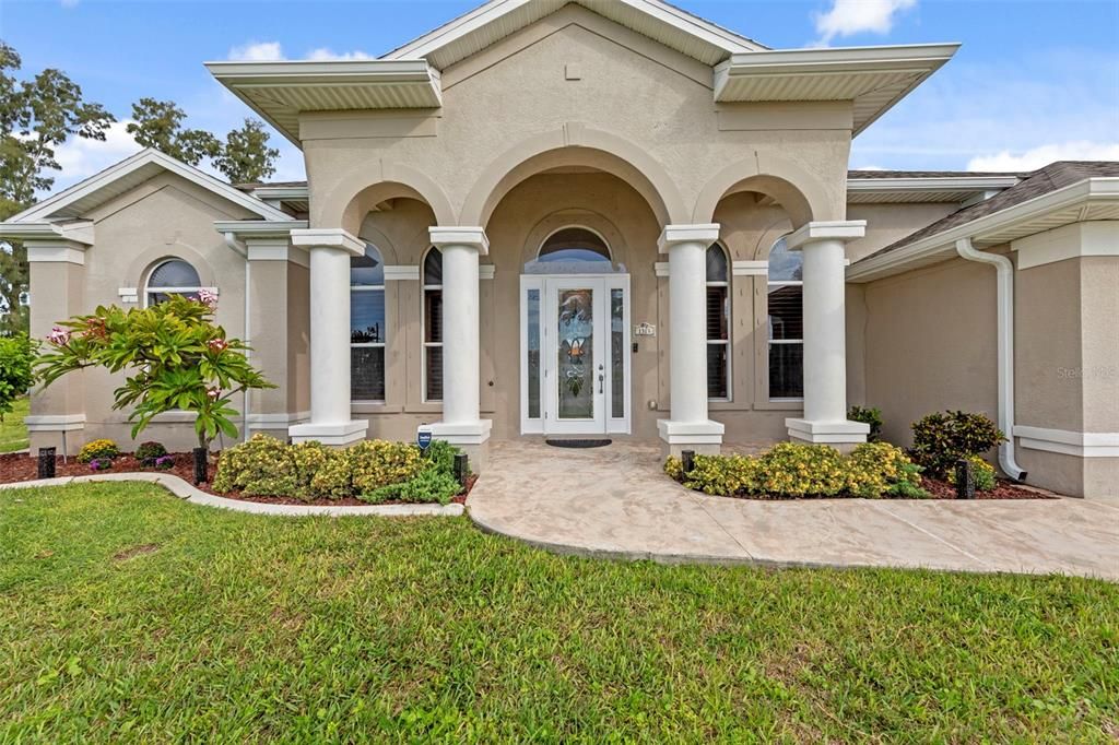 For Sale: $579,900 (3 beds, 2 baths, 2337 Square Feet)