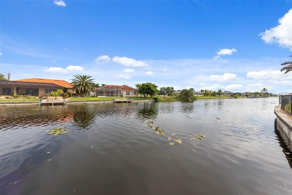 For Sale: $579,900 (3 beds, 2 baths, 2337 Square Feet)