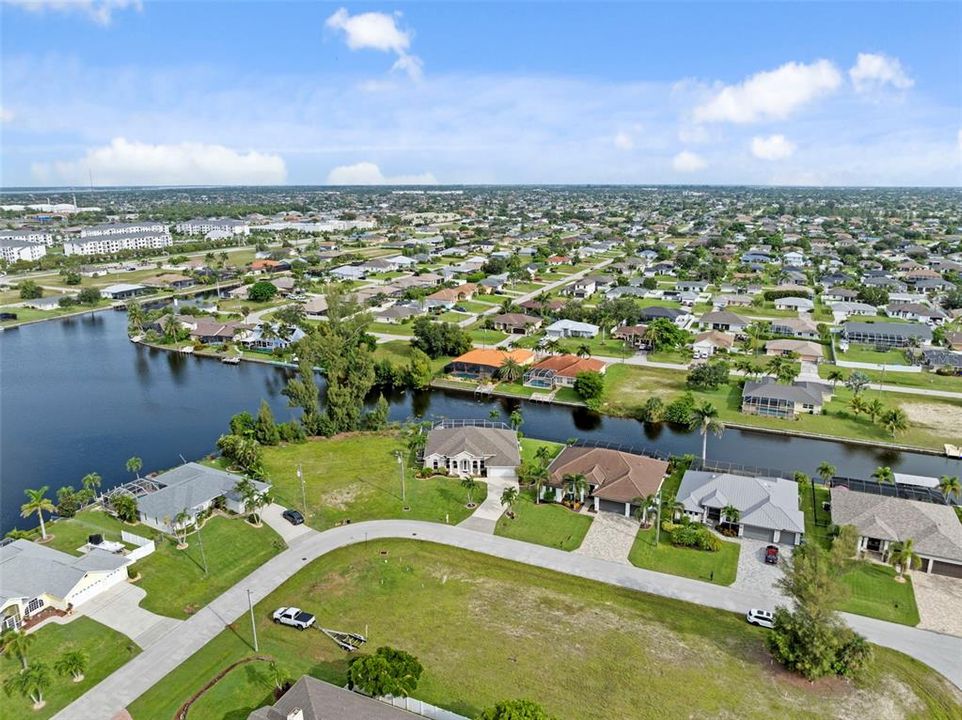 For Sale: $579,900 (3 beds, 2 baths, 2337 Square Feet)